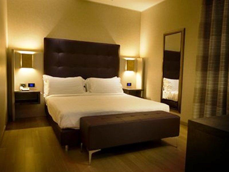 Rome Airport Hotel فيوميتشينو المظهر الخارجي الصورة