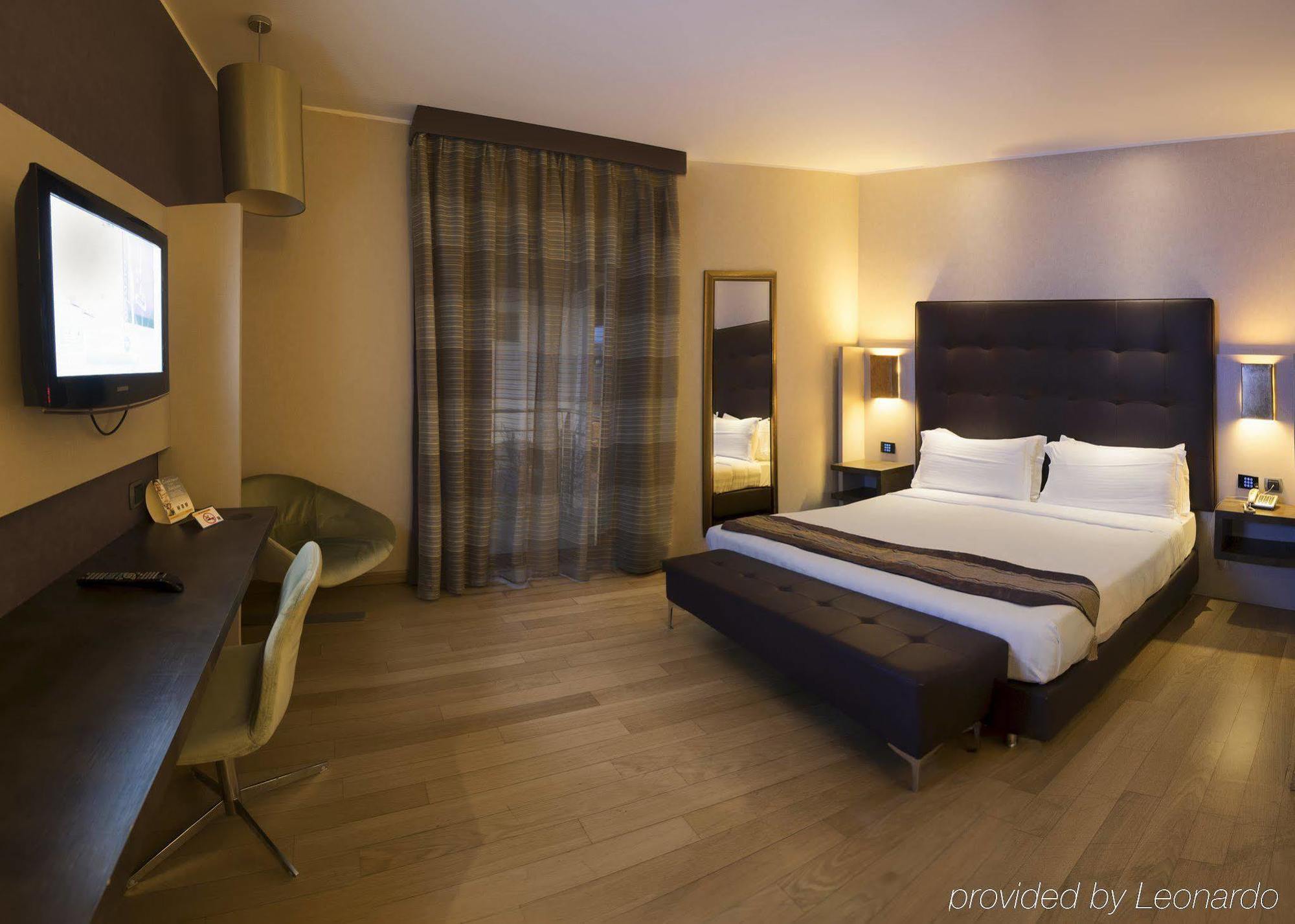 Rome Airport Hotel فيوميتشينو المظهر الخارجي الصورة