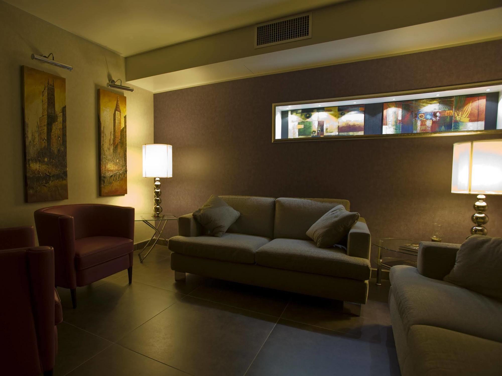 Rome Airport Hotel فيوميتشينو المظهر الخارجي الصورة